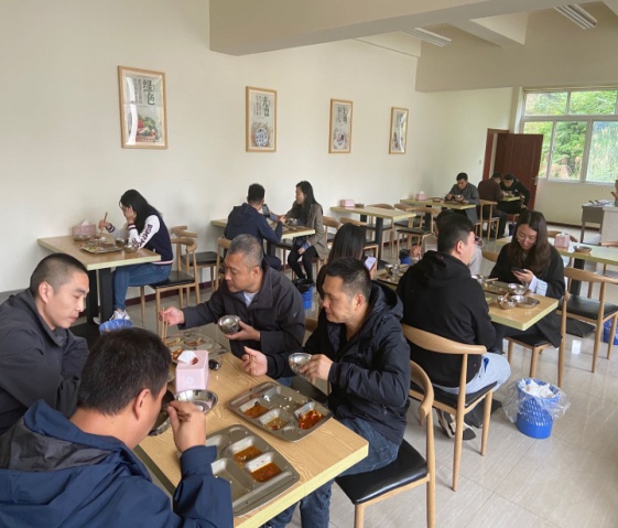 強監(jiān)督，重引導，杜絕“舌尖上的浪費”