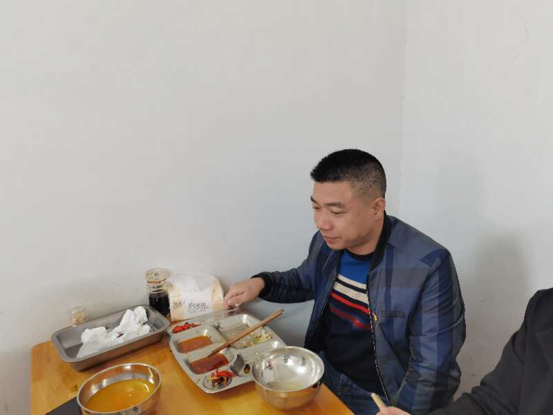 強監(jiān)督，重引導，杜絕“舌尖上的浪費”