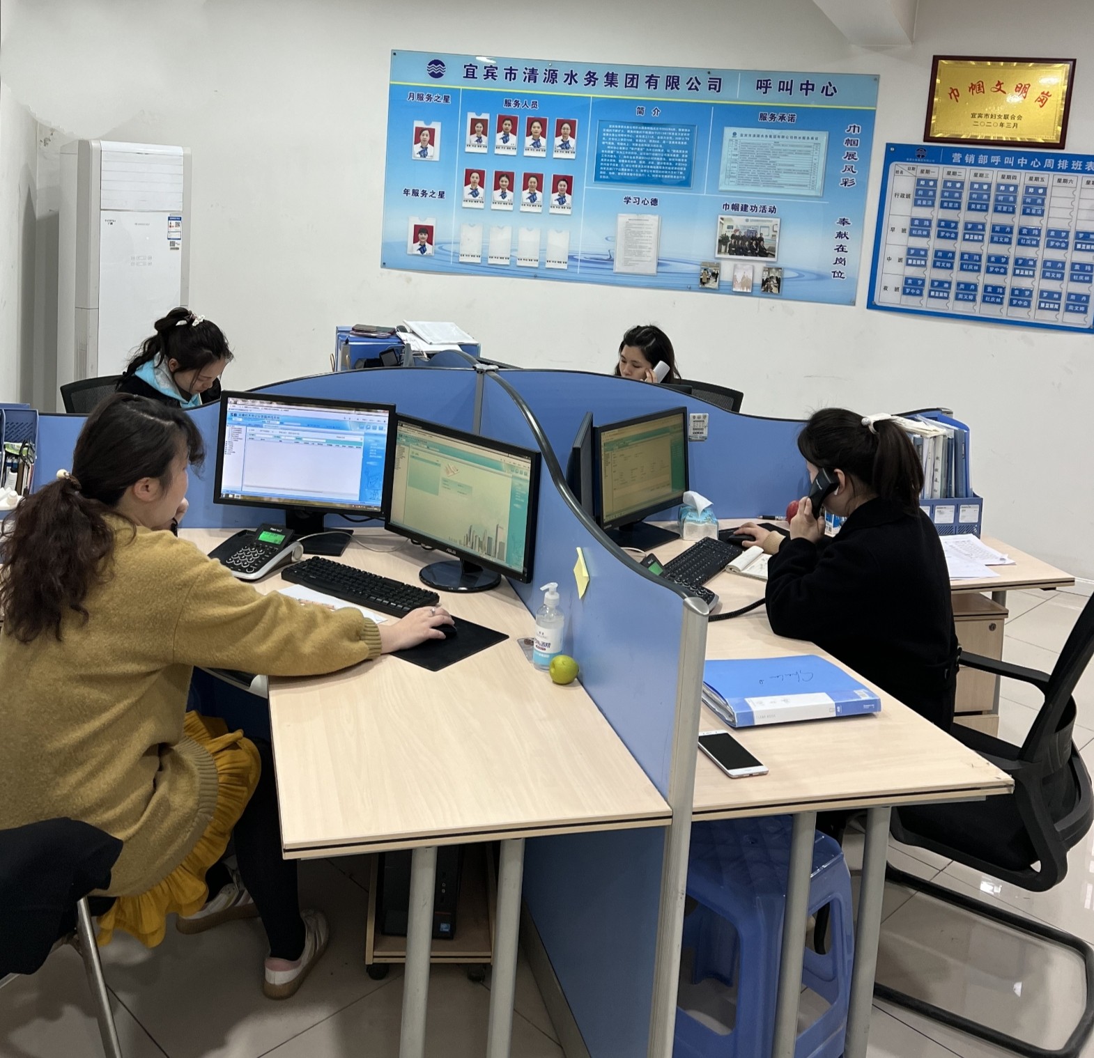 致敬半邊天，熱線崗位展風(fēng)采