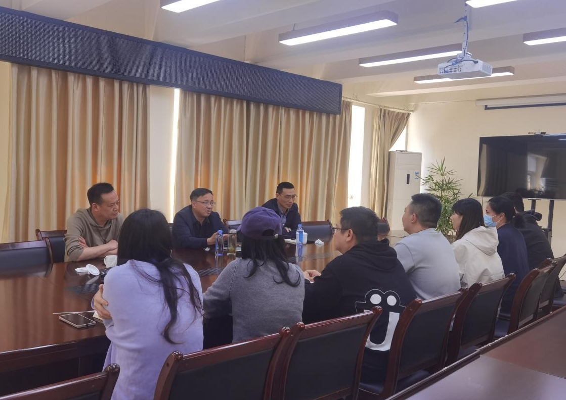 清源水務(wù)公司黨委書記、董事長(zhǎng)周燕賓一行前往臨港公司開展工作指導(dǎo)