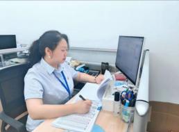 《榜樣在身邊》系列報(bào)道——杜莉、何振南 扎根基層踐初心 恪盡職守顯擔(dān)當(dāng)